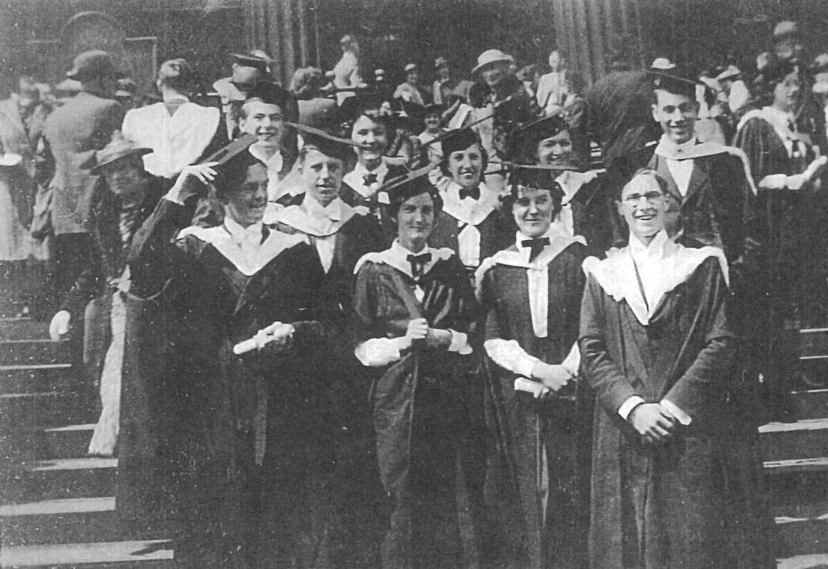  University Archives D376/11/5: Geography graduates in 1939